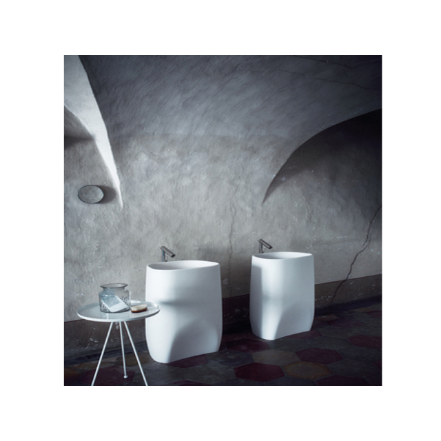 Agape Pear C ACER0896MZ free standing washbasin in Cristalplant | Edilceramdesign